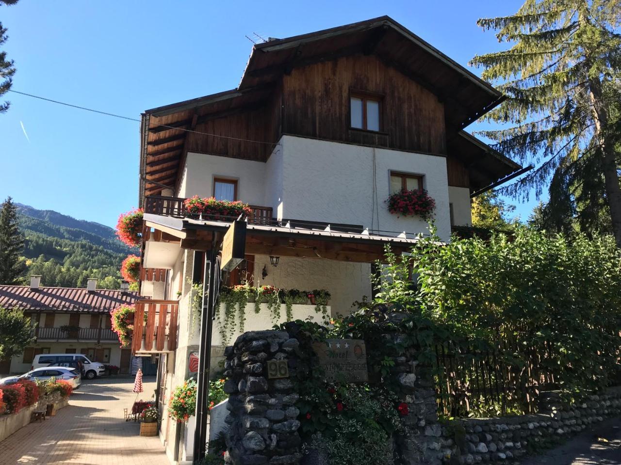 Hotel La Nigritella Bardonecchia Ngoại thất bức ảnh